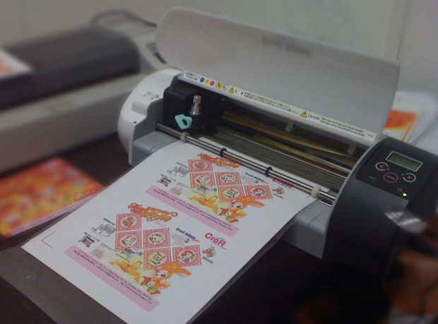 Máy cắt decal mini - Nên chọn mua máy nào tốt nhất?